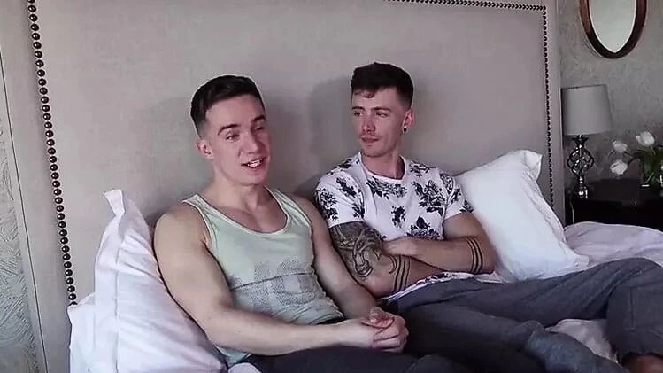 Sexy muscle hunks having hard sex