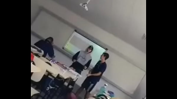 Na 17 ela joga